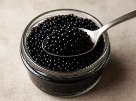 Черная икра: как не растеряться перед баночкой и почувствовать настоящую роскошь