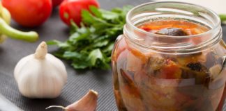 Баклажаны с овощами