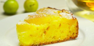 Шарлотка с яблоками