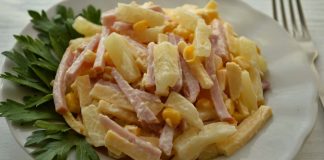 Салат с ананасами и ветчиной