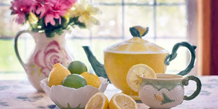 Как правильно пить чай с лимоном без вреда для здоровья