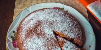 Сладкая выпечка к чаю с вареньем