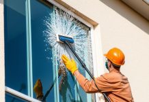 Окна без разводов: как мыть быстро, безопасно и с удовольствием